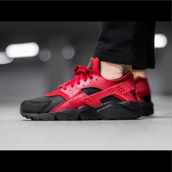 Nike Other - Nike Huarache Run PRM